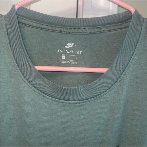 Womens Nike Las Vegas Tshirt size L - Picture 2 of 5